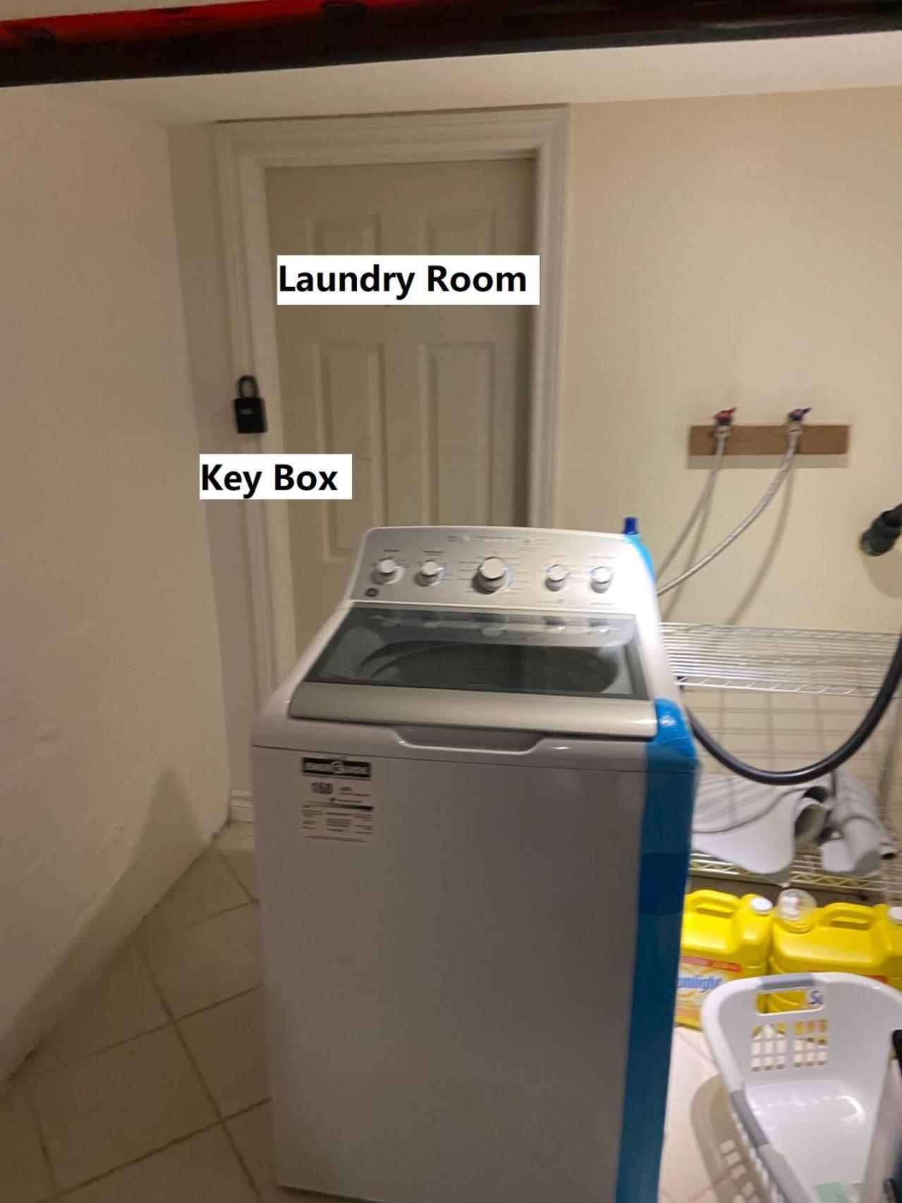 Budget Quad Room With En Suite Bathroom 36B Toronto Eksteriør billede